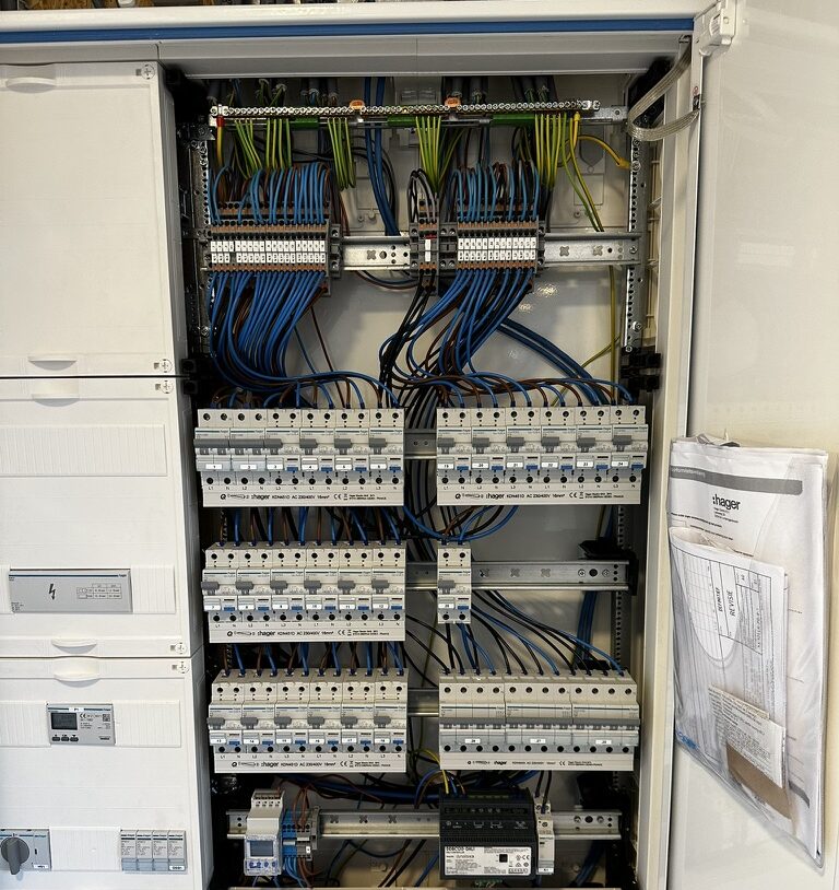 Utiliteit installatie Eindhoven verdeelkast Hager
